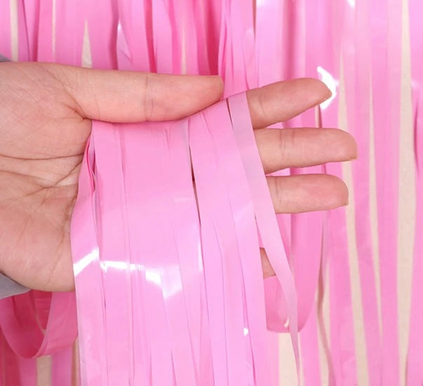 Foil baby pink curtain (1CT)