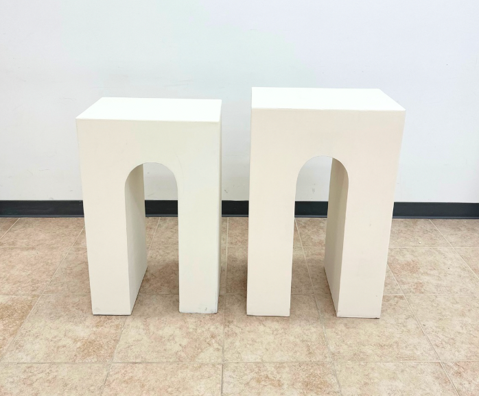 Rent Wood Pedestal tables (1ct)