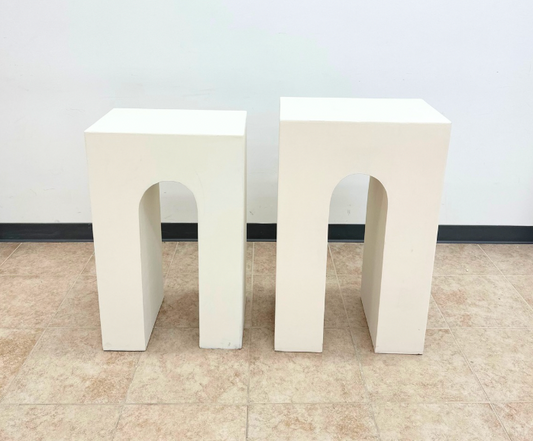 Rent Wood Pedestal tables (1ct)