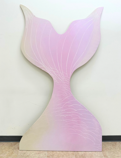 Rent wood  Mermaid tail 7ft